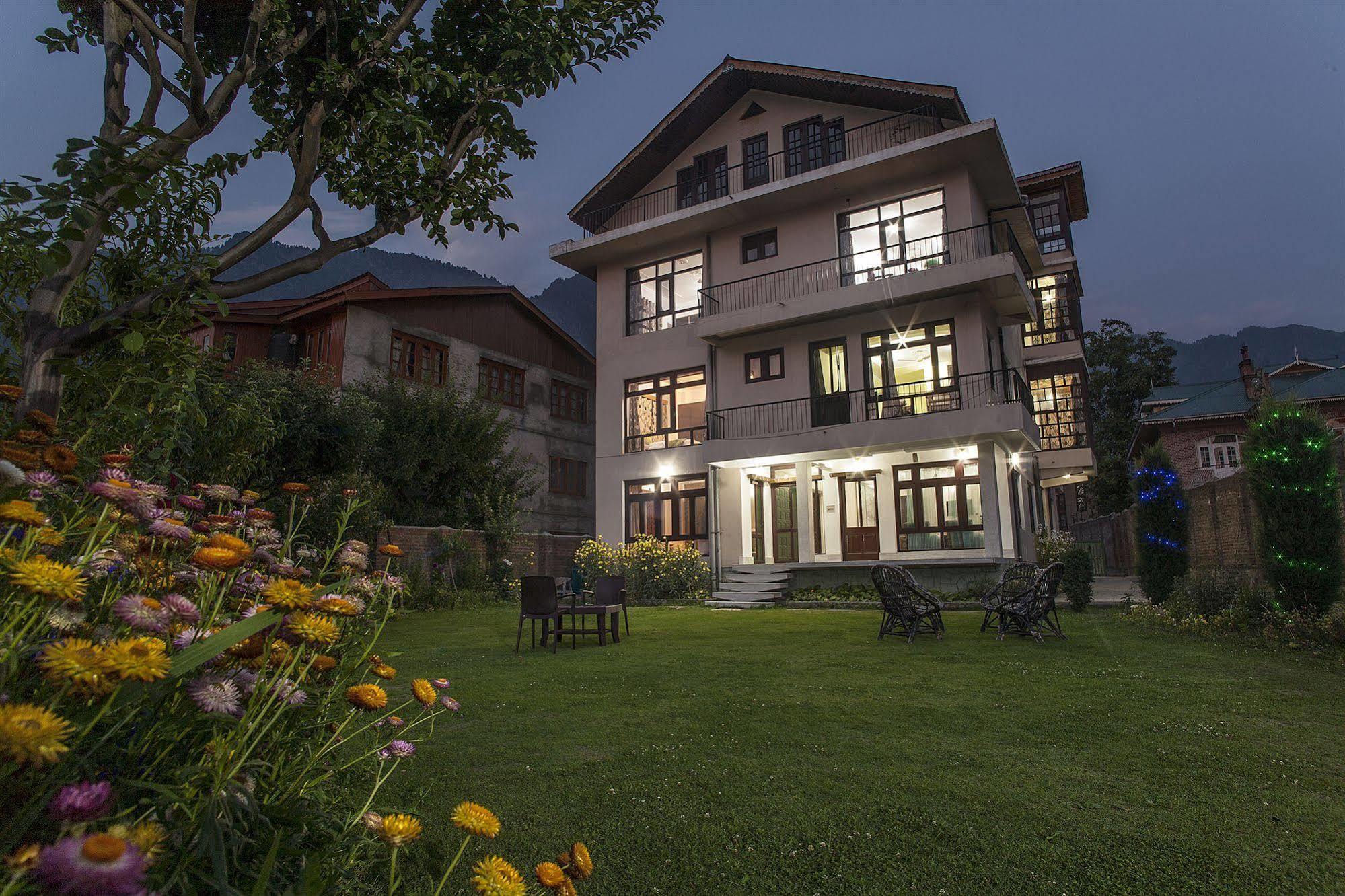 Sheesha Residency Hotel Srīnagar Exterior foto
