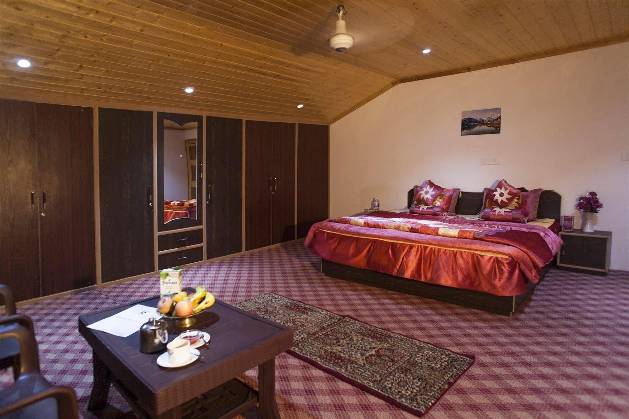 Sheesha Residency Hotel Srīnagar Exterior foto
